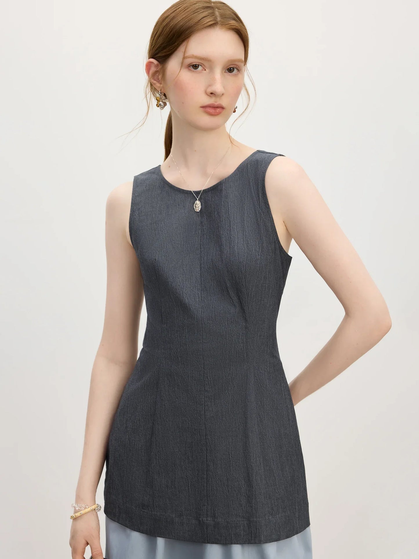 Zomerse Mouwloze Top – Taille Accent Chic